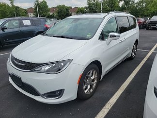 Used 2017 Chrysler Pacifica Limited w/ Advanced Safetytec Group image 1