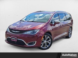 Used 2019 Chrysler Pacifica Limited w/ Tire & Wheel Group image 1