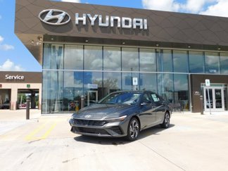 New 2025 Hyundai Elantra Sport image 1