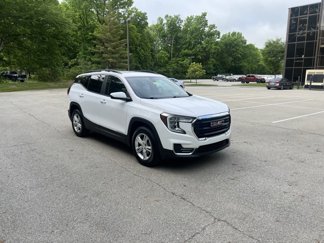 Used 2022 GMC Terrain SLE w/ Driver Convenience Package image 1
