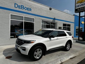 Used 2022 Ford Explorer XLT w/ Equipment Group 202A image 1