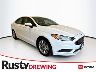 Used 2017 Ford Fusion SE image 1