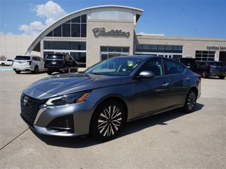 Used 2023 Nissan Altima 2.5 SV image 1