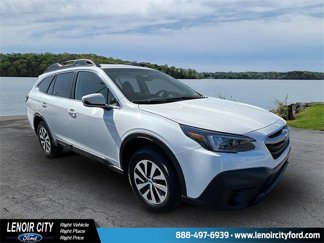 Used 2022 Subaru Outback Premium image 1