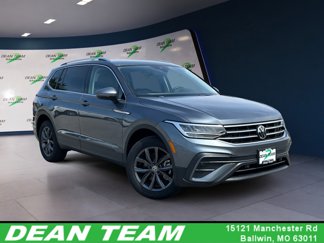 Certified 2024 Volkswagen Tiguan SE image 1