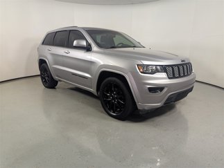 Used 2018 Jeep Grand Cherokee Altitude image 1