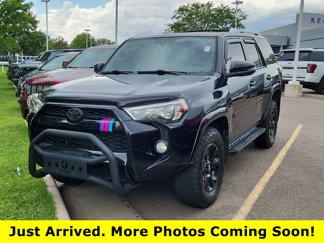 Used 2016 Toyota 4Runner SR5 image 1