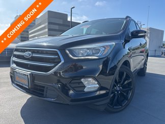 Used 2017 Ford Escape Titanium image 1