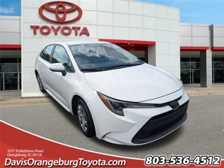 Used 2024 Toyota Corolla LE image 1