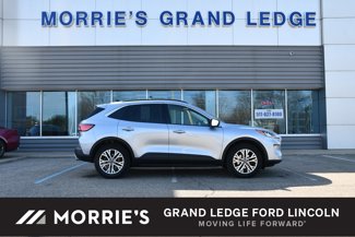 Used 2022 Ford Escape SEL image 1