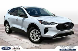 New 2025 Ford Escape Active w/ Cold Weather Package image 1