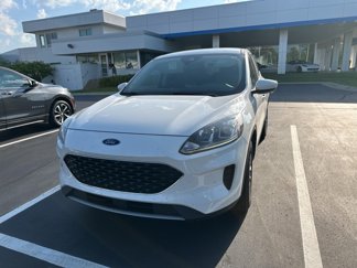 Used 2020 Ford Escape SE image 1