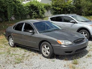 Used 2005 Ford Taurus SE image 1