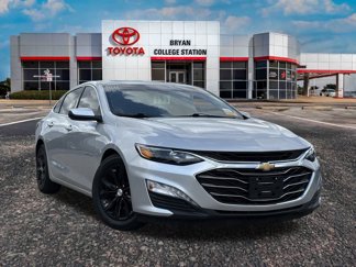 Used 2022 Chevrolet Malibu LT image 1