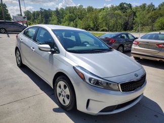 Used 2017 Kia Forte LX image 1