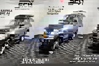 Used 2004 Ford Explorer XLT image 1