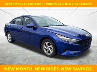 Used 2023 Hyundai Elantra SE image 1