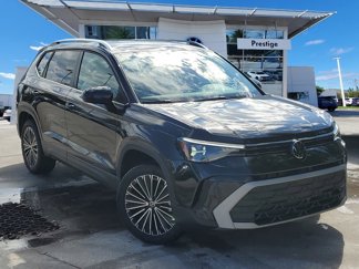 New 2025 Volkswagen Taos SE image 1