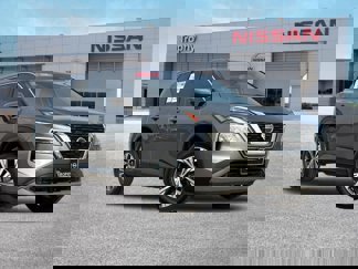 Used 2021 Nissan Rogue SV image 1