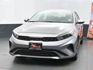 Used 2023 Kia Forte LXS image 1