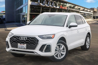 Used 2022 Audi Q5 2.0T Premium w/ Convenience Package image 1
