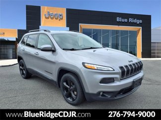 Used 2018 Jeep Cherokee Latitude w/ Altitude Package image 1