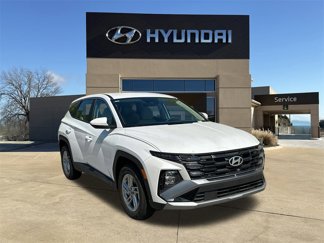New 2025 Hyundai Tucson SE image 1