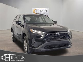 Used 2022 Toyota RAV4 XLE image 1