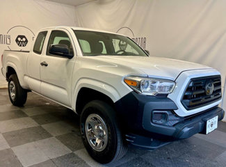 Used 2018 Toyota Tacoma SR image 1