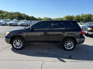 Used 2005 Mitsubishi Outlander LS image 1