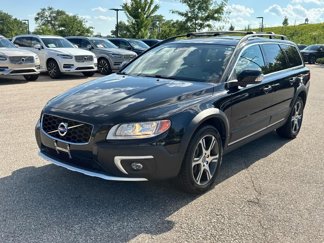 Used 2015 Volvo XC70 T6 w/ Proximity Package image 1