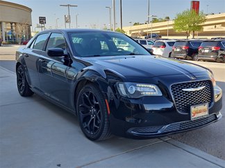 Used 2019 Chrysler 300 Touring w/ Sport Appearance Package image 1