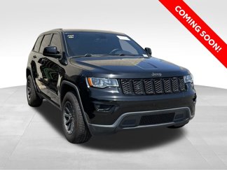 Used 2017 Jeep Grand Cherokee Laredo image 1
