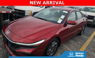 Used 2024 Hyundai Elantra SEL image 1