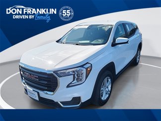 Used 2024 GMC Terrain SLE image 1