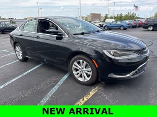 Used 2016 Chrysler 200 Limited image 1