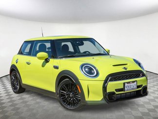 Used 2023 MINI Cooper S image 1