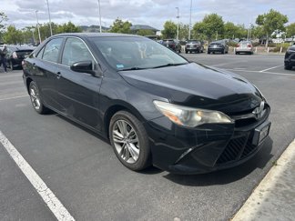 Used 2015 Toyota Camry SE image 1