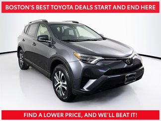 Used 2018 Toyota RAV4 LE image 1