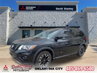 Used 2020 Nissan Pathfinder SL image 1