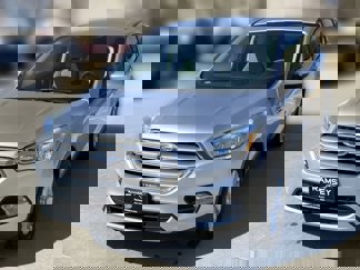 Used 2017 Ford Escape SE image 1