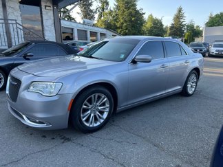 Used 2018 Chrysler 300 Touring w/ Driver Convenience Group image 1