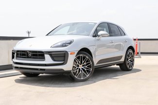 Certified 2024 Porsche Macan image 1