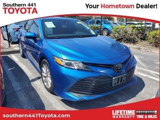 Used 2019 Toyota Camry LE image 1