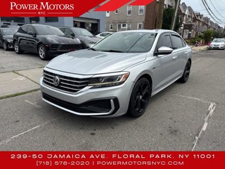 Used 2020 Volkswagen Passat 2.0T R-Line image 1