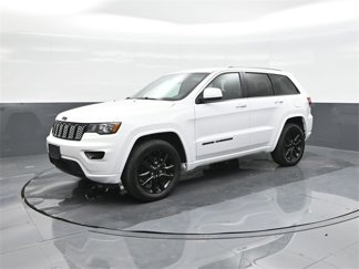 Used 2020 Jeep Grand Cherokee Altitude image 1