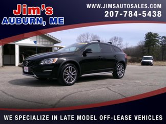Used 2018 Volvo V60 T5 Cross Country image 1