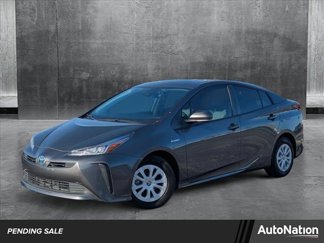 Used 2022 Toyota Prius L Eco image 1