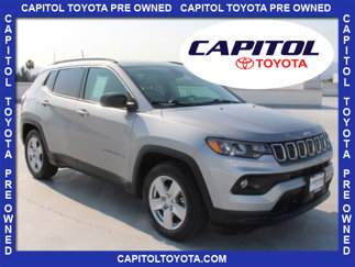 Used 2022 Jeep Compass Latitude image 1