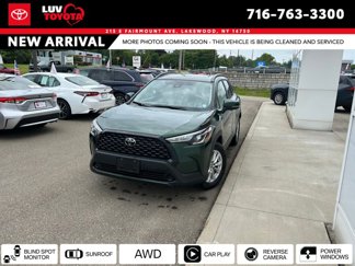 Used 2022 Toyota Corolla Cross LE w/ Moonroof Package image 1